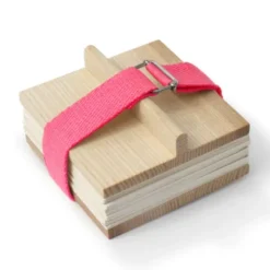 Blütenpresse To Go - Holz Blumenpresse mit Gurtband pink