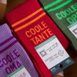 Damensocken COOLE TANTE Gr. 36-39 rote Socken mit Streifen & Schriftzug für coole Tanten