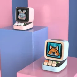 DitooPro - LED Lautsprecher, Game-Konsole, Wecker, Pixel Art, Radio - rosa