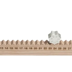 Ewiger Kalender Eschenholz - Monthly Measure - gravierte Holzleiste 1-31 mit Metallstern Wochentage