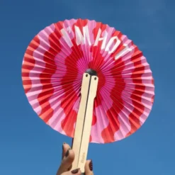 Handfächer Pai Pai I`M HOT Rot-Rosa – klappbarer Fächer rund mit Holzgriff