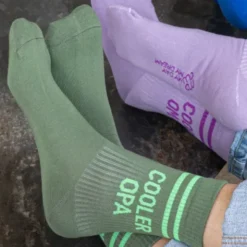 Herrensocken COOLER OPA Gr. 40-43 grüne Socken mit Schriftzug für coole Opas