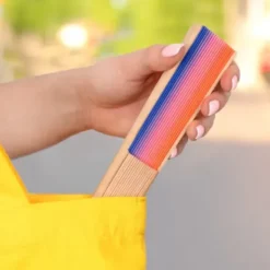 Holzfächer 34,5 cm bunt - Handfächer mit Textilbespannung & Trageschlaufe