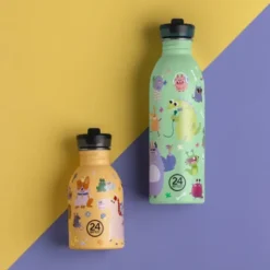 Kindertrinkflasche 0,5 l mit Monster Motiv – Edelstahlflasche in mint mit Sporttrinkverschluss und Strohhalm