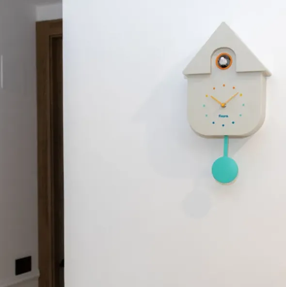 Kuckucksuhr weiß mit Pendel mint, Wand-/Tischuhr CUCKOO mit Vogel & Kuckucksruf