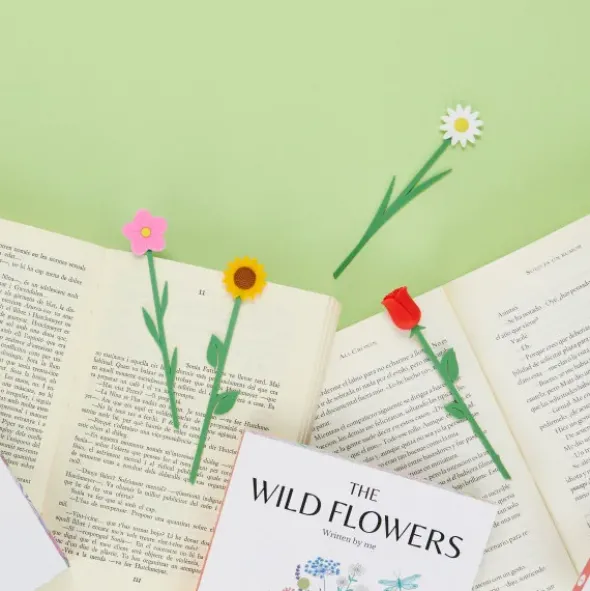 Lesezeichen Sonnenblume aus Kunststoff, Buchmarker HAPPINESS mit gelber 3D Blüte