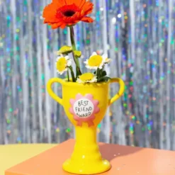 Minivase TROPHY 11,5 cm gelb – kleine Pokal Vase "Best Friend Award"