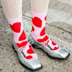 Motivsocken Herzen - Spruchsocken "More Self Love"