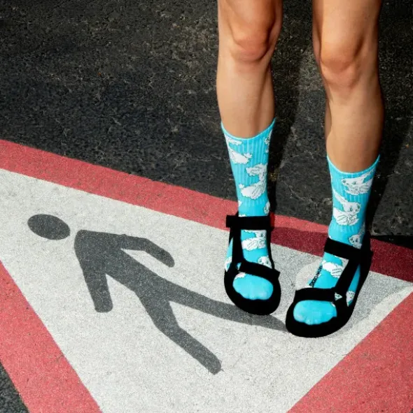 Motivsocken Wolkenhasen - Spruchsocken "On my way"