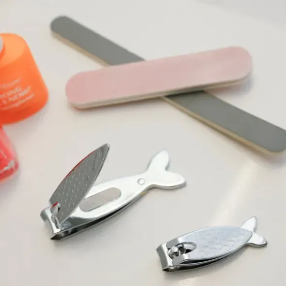 Nagelzwicker LARGE & LITTLE FISH - 2 Nagelknipser Fische