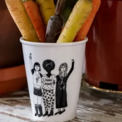 Porzellanbecher weiß - Motiv Frauenpower 