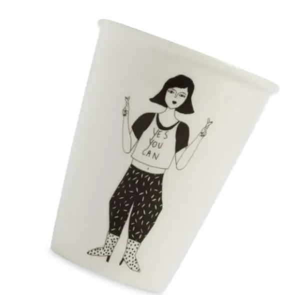 Porzellanbecher weiß - Motiv Frau mit Spruch-Shirt "Yes you can"