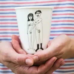 Porzellanbecher weiß - Motiv nacktes Paar "Naked couple"