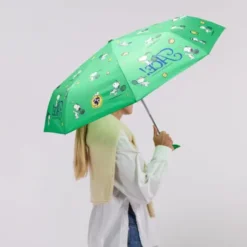 Regenschirm grün mit Entenkopf Griff aus Holz & Snoopy Motiv Tennis - Original Duckhead Taschenschirm