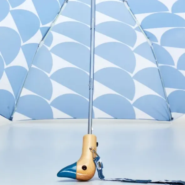 Regenschirm mit Entenkopf Griff aus Holz hellblau weiß gemustert - Original Duckhead Taschenschirm