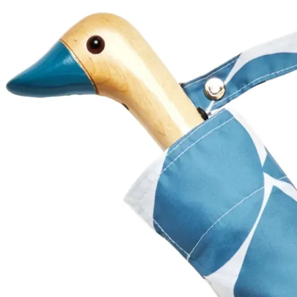 Regenschirm mit Entenkopf Griff aus Holz hellblau weiß gemustert - Original Duckhead Taschenschirm