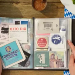 Reisetagebuch TripBook Sushi - buntes Travelbuch mit 64 Sammelfächern & 2 Notizheften