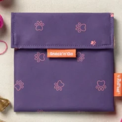 Sandwichtüte Snack´n´Go wiederverwendbar – lila Lunchbag & Brottasche mit Pfoten Motiv