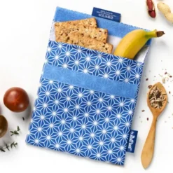 Sandwichtüte Snack´n´Go wiederverwendbar – blaue Lunchbag mit weißem Muster