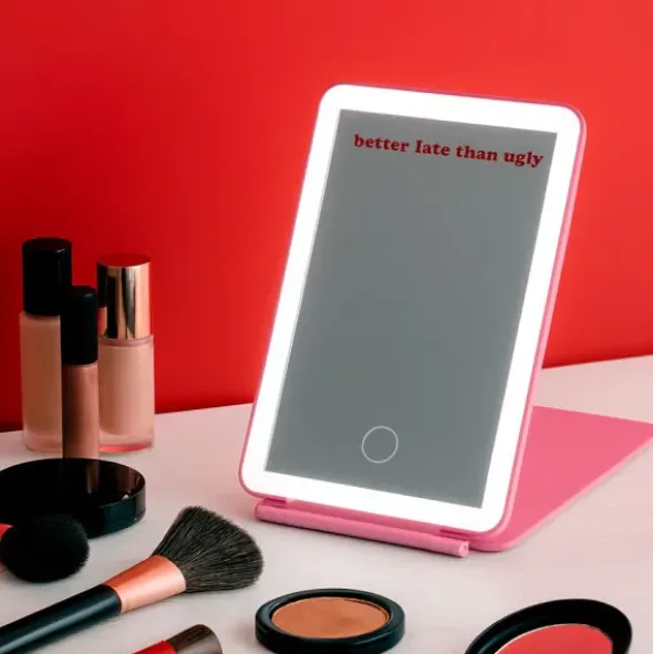 Schminkspiegel mit LED Licht, tragbar – better late than ugly