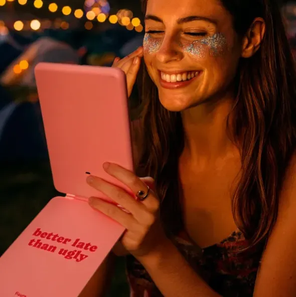 Schminkspiegel mit LED Licht, tragbar – better late than ugly