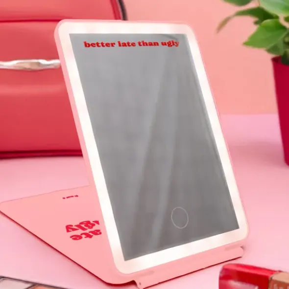 Schminkspiegel mit LED Licht, tragbar – better late than ugly