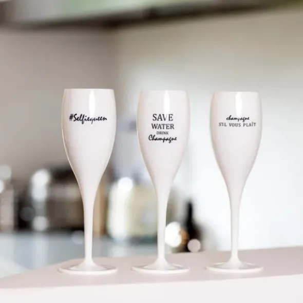 Sektglas #SELFIEQUEEN - weißes Kunststoff Champagnerglas mit Botschaft