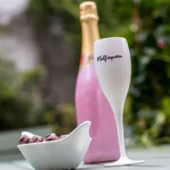Sektglas #SELFIEQUEEN - weißes Kunststoff Champagnerglas mit Botschaft