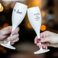 Sektglas YOU ARE MY EVERYTHING - weißes Kunststoff Champagnerglas mit Botschaft