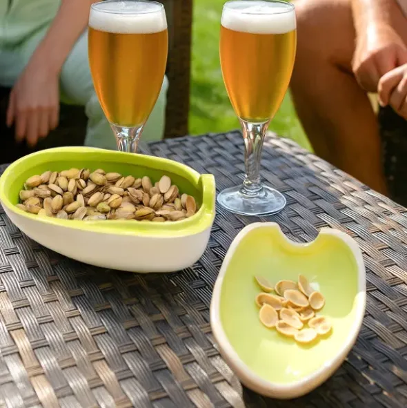 Snackschale Pistazie – Nussschale aus Keramik mit Deckel
