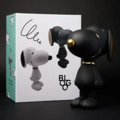 Snoopy Figur 25 cm, stehend schwarz – Peanuts Dekofigur