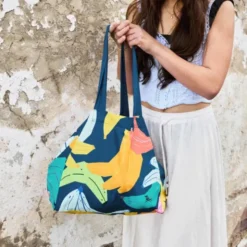 Strandtasche mit Bananenprint – faltbarer Shopper mit Aufbewahrungsbeutel