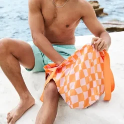 Strandtasche mit Karomuster orange – faltbarer Shopper mit Aufbewahrungsbeutel