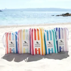 Strand- und Badetuch XL 200 x 90 cm mit Beutel - schnelltrocknend & leicht, bunt gestreift