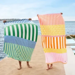 Strand- und Badetuch XL 200 x 90 cm mit Beutel - schnelltrocknend & leicht, blau-grün-türkis gestreift