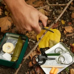Survival Kit - Überlebenskit Dose 10 Artikeln & 30 Funktionen