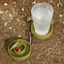 Survival Klappbecher mit Pillenfach + Karabiner