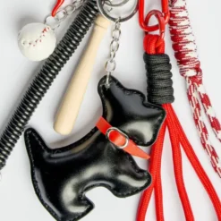 Taschenanhänger Hund schwarz – Anhänger mit abnehmbaren Charms