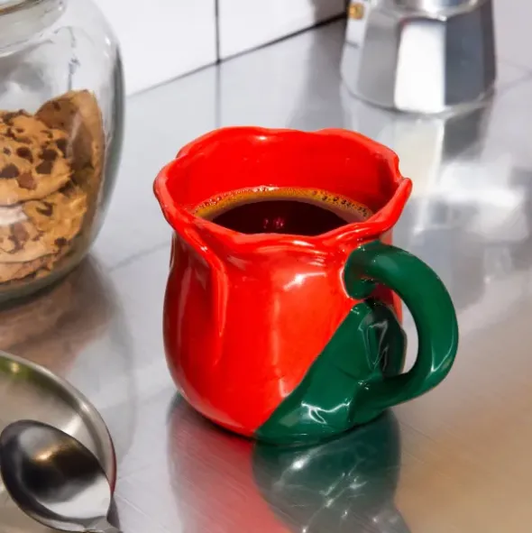 Tasse in Rosen-Optik aus Keramik 350 ml