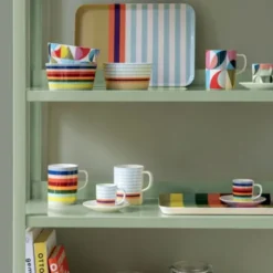 Tasse SOLENA - graphisches Muster bunt