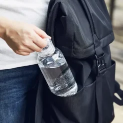 Trinkflasche WATERBOTTLE 500 ml mit Tragegriff, grün