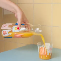 Wasserkaraffe 0,9 l mit Trinkglas – Trinkset aus Glas 2-teilig mit Tüten-Motiv