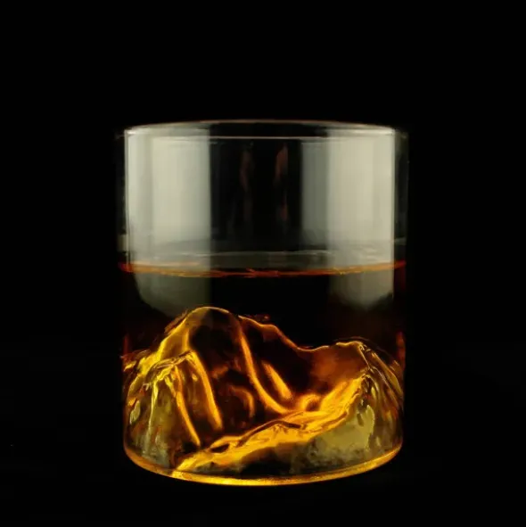 Whiskeyglas on the Rocks - Glas mit 3D Berg